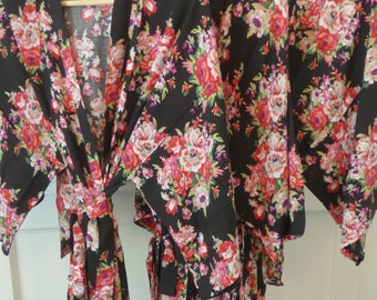 Black Bridesmaid Robe, Floral Bridesmaid Robe, Floral Kimono Robe, Bridesmaid Gift, Bridal Shower Gift, Getting Ready Robe, Bridal Robe