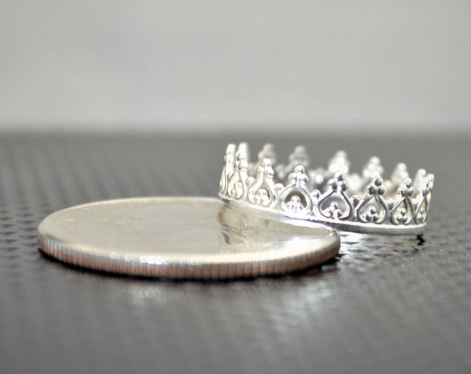 Dainty Silver Crown Ring, Princess Crown Ring, Princess Ring, Tiara Ring, Queen Ring, Sterling Crown Ring, Silver Princess Ring, Silver Ring
