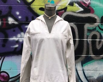 B40 / 1930s Sailor Collar Middy Blouse / Sailor Top / Tunic
