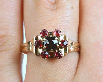 Antique 10K Gold .46CTTW Old Mine Cut Garnet & Lab Created Ruby Floral Cluster Ring