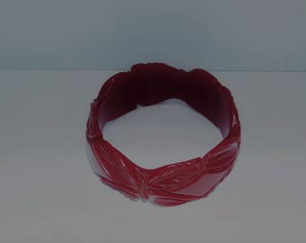 Vintage Cherry Red Bakelite Bangle Bracelet