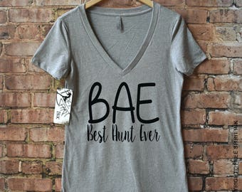 Best Aunt Ever Shirt. Best Auntie Shirt. Baby Announcement Shirt. God Mother Shirt. BAE Tee. Vneck Tee. Birthday Gift for Aunt. Family Shirt
