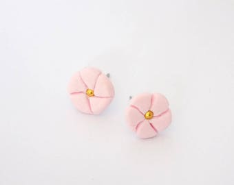Light Pink Flower Stud Earrings Golden Metal Bead
