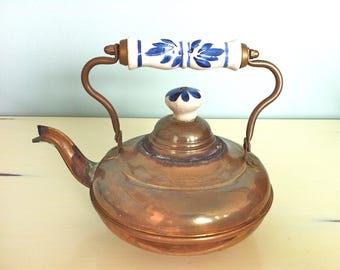Brass and Copper Tea Kettle with Holland Delft Handle and Knob/Vintage Brass Tea Kettle/Brass Tea Pot with Ceramic Delft Handle/Tea Kettle