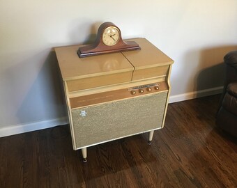 Gorgeous blonde Silvertone Hi-Fi console record player radio Pick up Kings Park