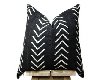 African Mudcloth Pillow Cover, African Pillow, Boho Pillow, African Mud Cloth Pillow, Black and Off White