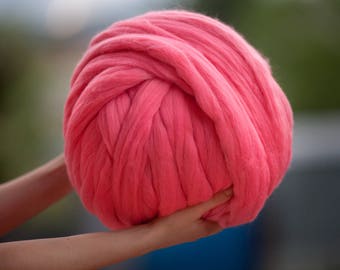 Pink 100% Merino Wool Yarn, Giant Merino Wool Yarn, 2.2 lbs skein, Unspun Merino Wool, Super Chunky Yarn, 22-23 Micron Merino Wool