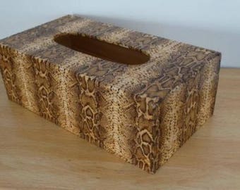 Tissue - box theme crocodile skin
