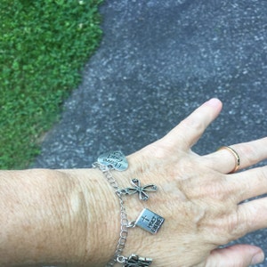 Buyer photo vnmroper, who reviewed this item with the Etsy app for iPhone.