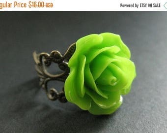 BACK to SCHOOL SALE Apple Green Rose Ring. Green Flower Ring. Adjustable Ring. Filigree Ring. Flower Jewelry. Handmade Jewelry.