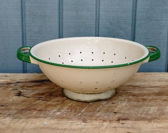 Vintage Enamel Colander - Green Colander - Farmhouse Kitchen - Cottage Kitchen - Kitchen Decor