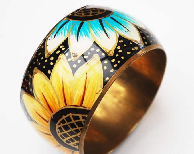 Boho Brass Sun flower bangle - Chunky floral design - blue yellow flower - bracelet