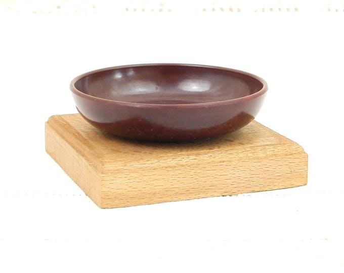 Small Vintage Bakelite Bowl / Dish on Wooden Base, Art Deco 1930s French Trinket Dish, Paint Brush Water Dish, Beading Bowl