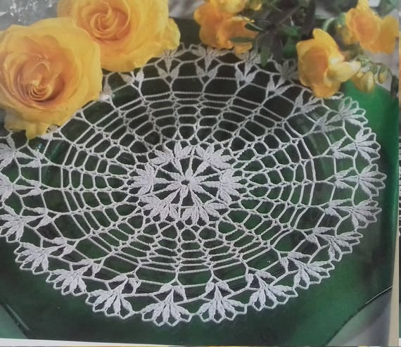 Hand crochet doily cotton lace home décor vintage crochet pattern 11 inch cozy house antique style