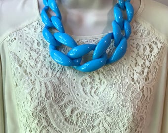 Turquoise Blue Chunky Chain Lucite Link Housewife Statement Necklace