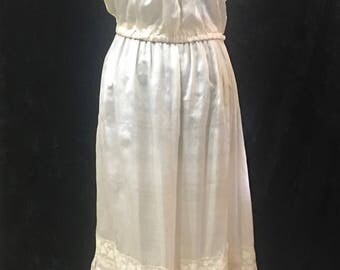 Late Victorian/ Edwardian/ Silk Chemise/Slip/Undergarment/Peignoir