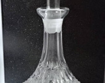 Beautiful Cut Glass Decanter/Red Wine/White Wine/Liquer/Vintage