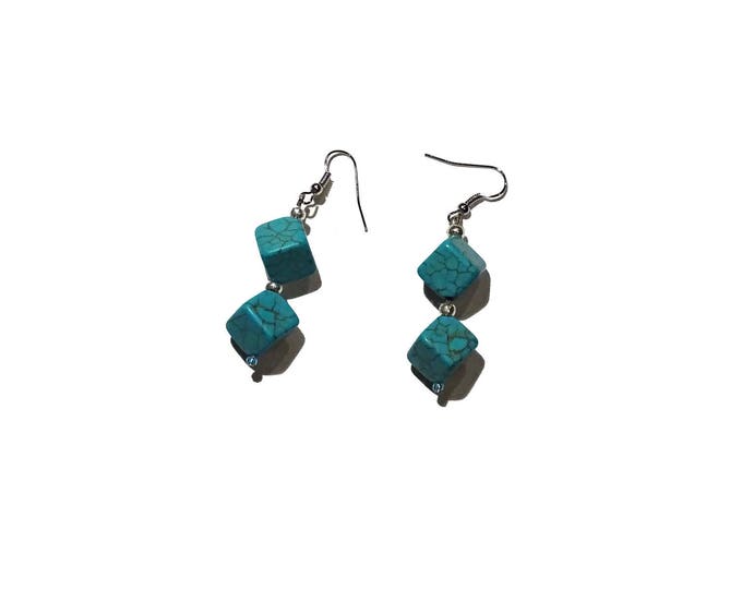 Cute mid century like earrings, cube turquoise beads