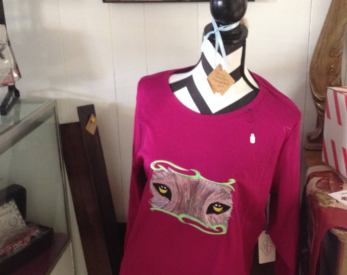 X-Large Fushia Knit Long Sleeve St Johns Bay Blouse With Embroidered Wolf Eyes Women's Clothing Makes A Great Birthday or Christmas Gift