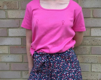 Pink Venus Symbol Nipple Embroidery T-Shirt