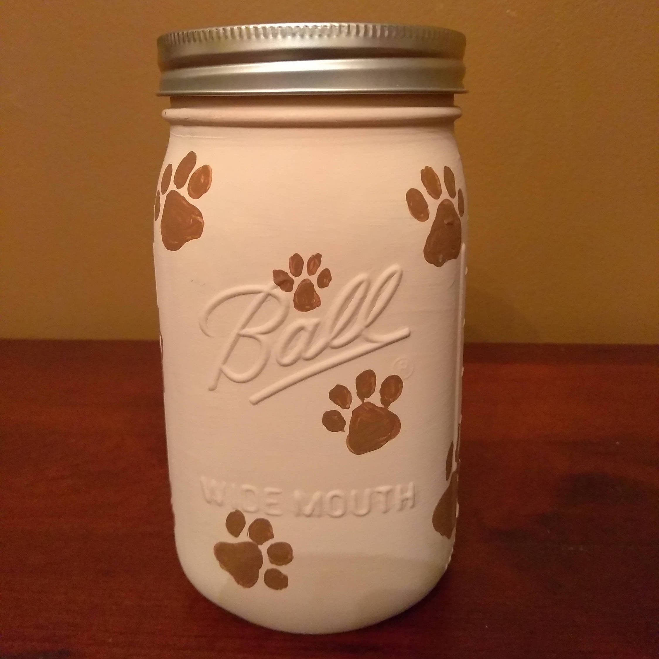 Painted Mason Jar Dog Treat Design