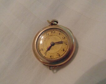 Vintage Ladies Pocket Watch Pendant (still works!)