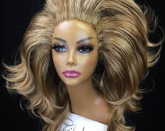 BUXOM - Large Styled Wig for Drag Queens, Theater, Burlesque in Light Brown with Blonde Highlights