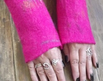 Felted fingerless gloves, felted fushia mittens, felted arm warmers - natural wool and silk