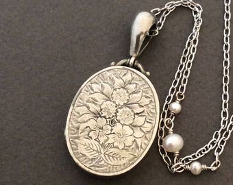 Antique Silver Victorian Forget Me Nots and Roses Locket Necklace