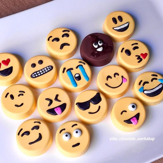 Emoji Inspired Chocolate Covered Oreos