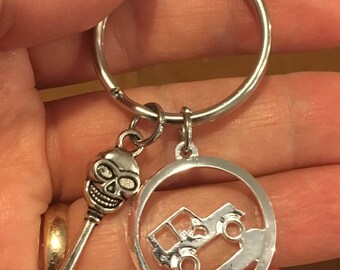 Jeep keychain with skull key charm