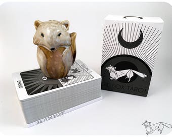 THE FOX TAROT 78 Card Deck with 94 Page Guidebook