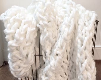 The Mini Bella Knit Throw