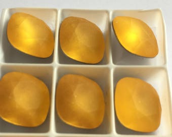 Lot de 4 cabochons cristaux Swarovski matte 4470 12mm à sertir