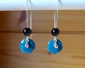 Pendant with sequin and bead earrings