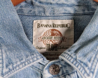 Vintage Banana Republic Men's over sized travel shirt