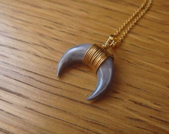 Shell Gold Plated over Brass Moon necklace