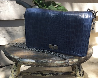Leather handbag* crossbody purse* handbag* purse* crocodile embossed cowhide* genuine leather* "Zoe"
