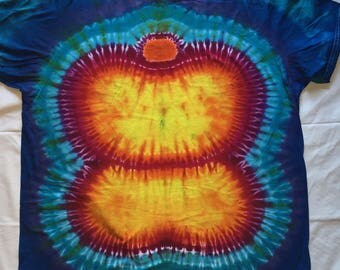 Tie dye T shirt mirror image fire crinkle v with purple edges