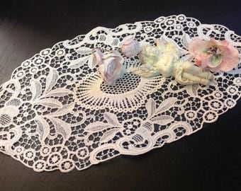lace vintage .Thin Plauen lace - snow-white oval napkin, antic