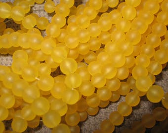 50 yellow "frosted" 6 mm frosted glass beads