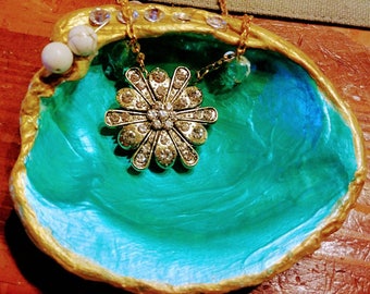 Turquoise and Gold Clam Shell Jewelry Dish/Seashell Dish, beach decor, seashell decor, nautical decor, ocean decor