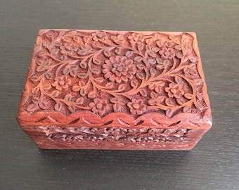 Redwood Flower-Motif Etched Gratitude Box