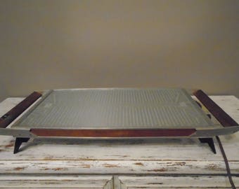 Hotray automatic food warmer from Salton / large surface electric warming tray with walnut handles / vintage / retro / mid-century cookware