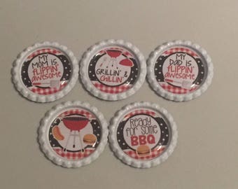 Summer BBQ Flippin Awesome Sayings Finished Bottle Caps and Mini bows 5pc Set Bowmaking Bowmakers Crafts Bow Centers Clips Necklace