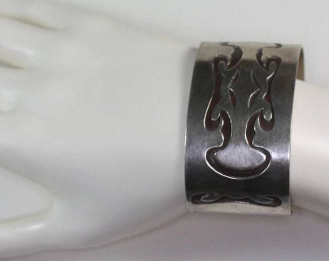 Native American Style Cuff Bracelet Sterling Southwestern Abstract Design Boho Hippie Cuff