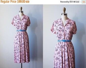 ON SALE 1940s Dress - Vintage 40s Dress - Pink Navy Blue Rayon Abstract Flower Burst Print Day Dress S M - Daisy Bloom Dress