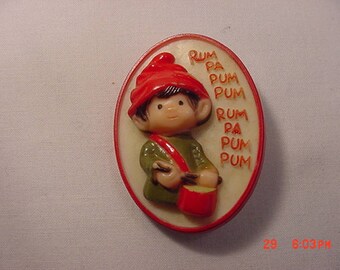Vintage Plastic Little Drummer Boy Christmas Brooch 17 - 927