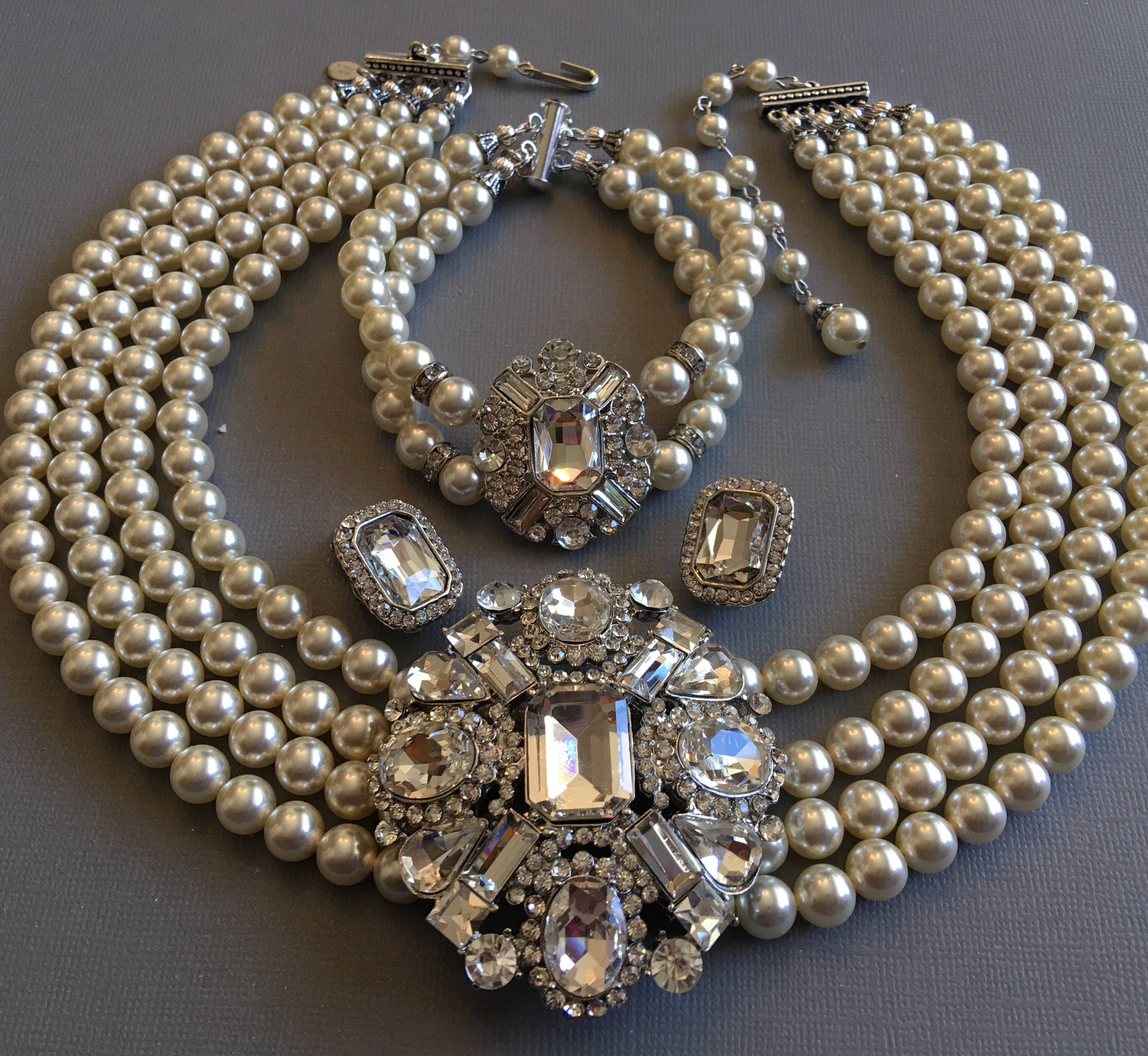 Complete Jewelry Set Necklace Bracelet Earrings Rhinestone