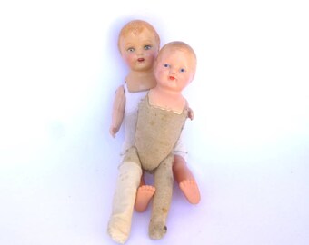 SHABBY ANTIQUE DOLLS/ Doll Displays/ Doll Mixed Media